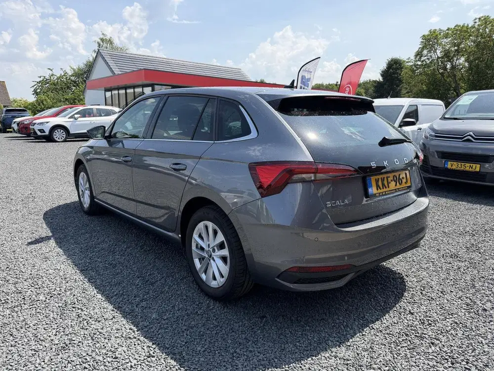 Skoda Scala 1.0 TSI Selection Automaat uit 2025, foto 3