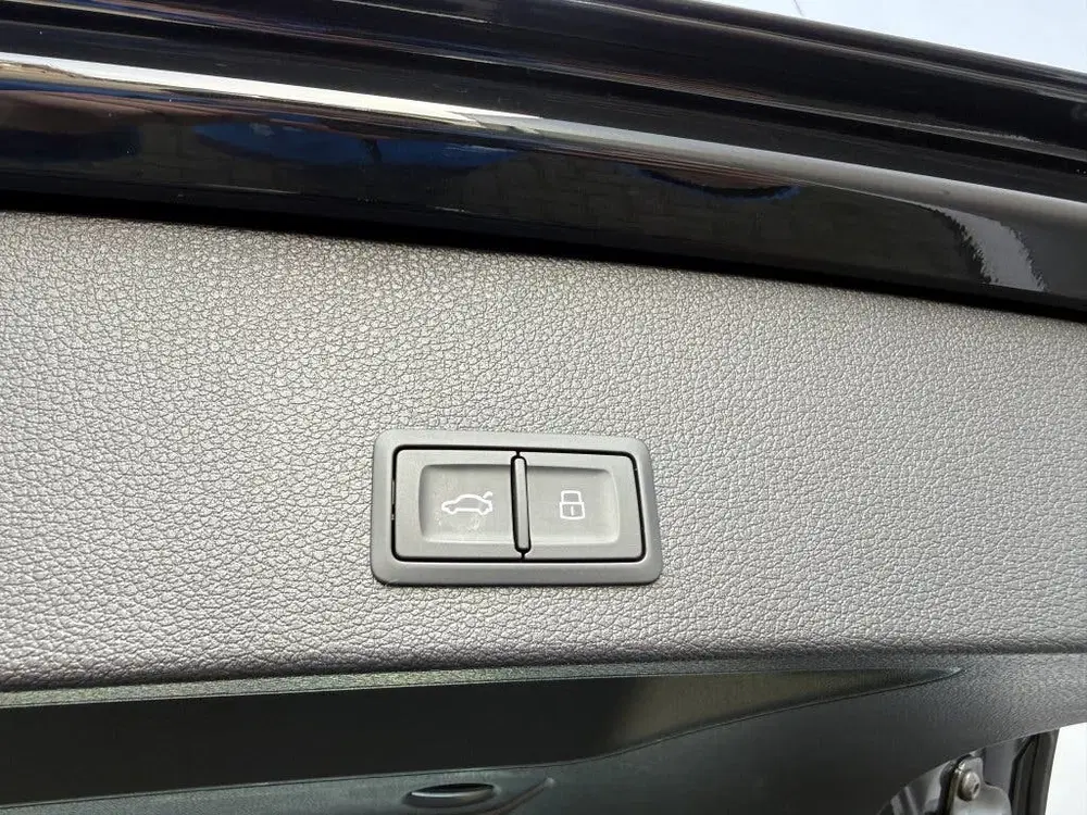 Audi Q2 35 TFSI S-line LED Camera Leer Automaat Ca uit 2025, foto 13