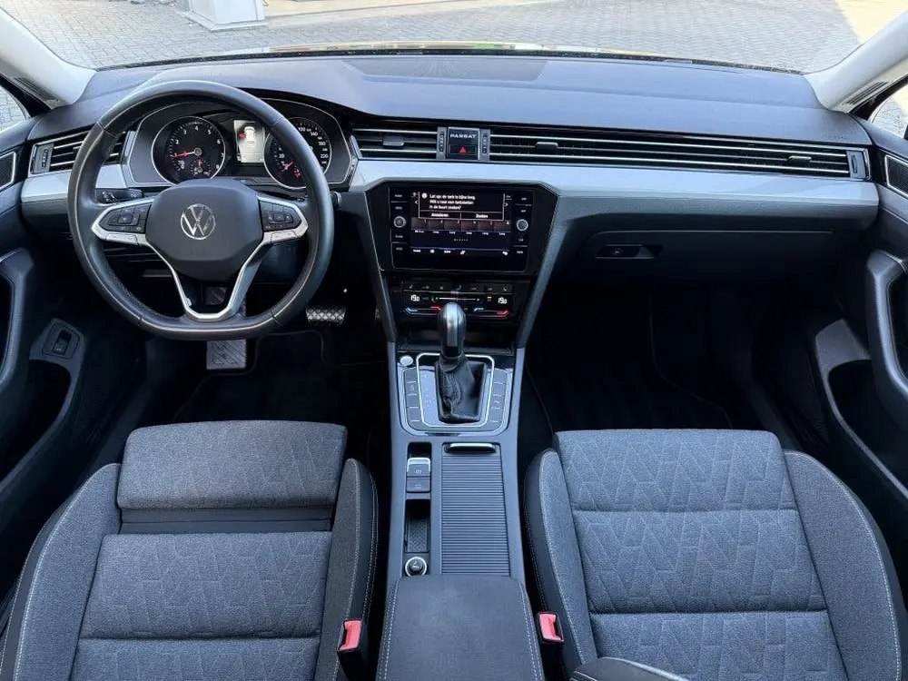 Volkswagen Passat Variant 1.5 TSI Business Carplay Automaat uit 2024, foto 9