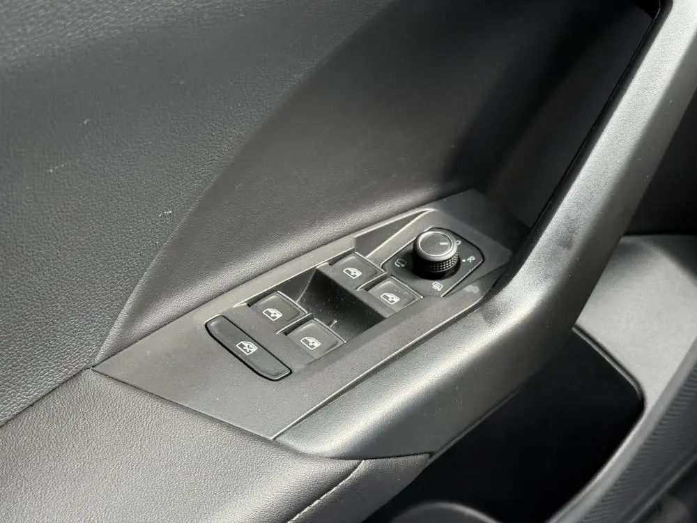 Volkswagen T-Cross 1.5 TSI R-Line Carplay Camera Led Acc Tre uit 2025, foto 20