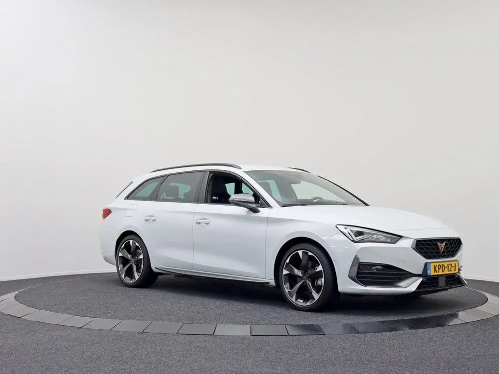 Cupra Leon 1.4 e-Hybrid Business uit 2024, foto 12