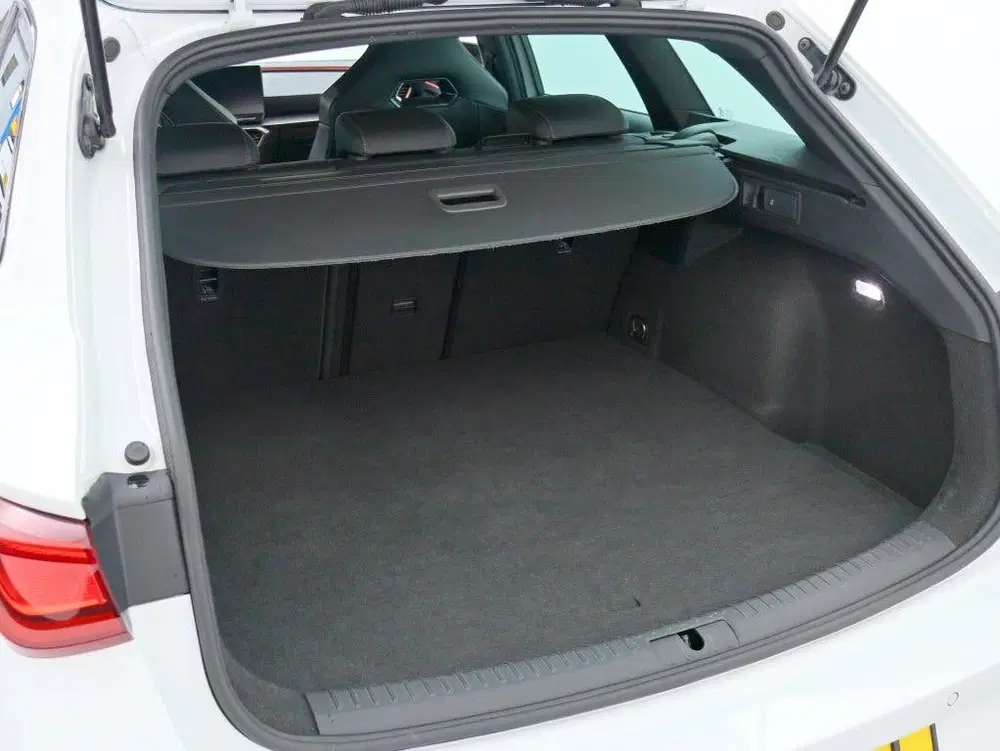 Cupra Leon 1.4 e-Hybrid Business uit 2024, foto 16