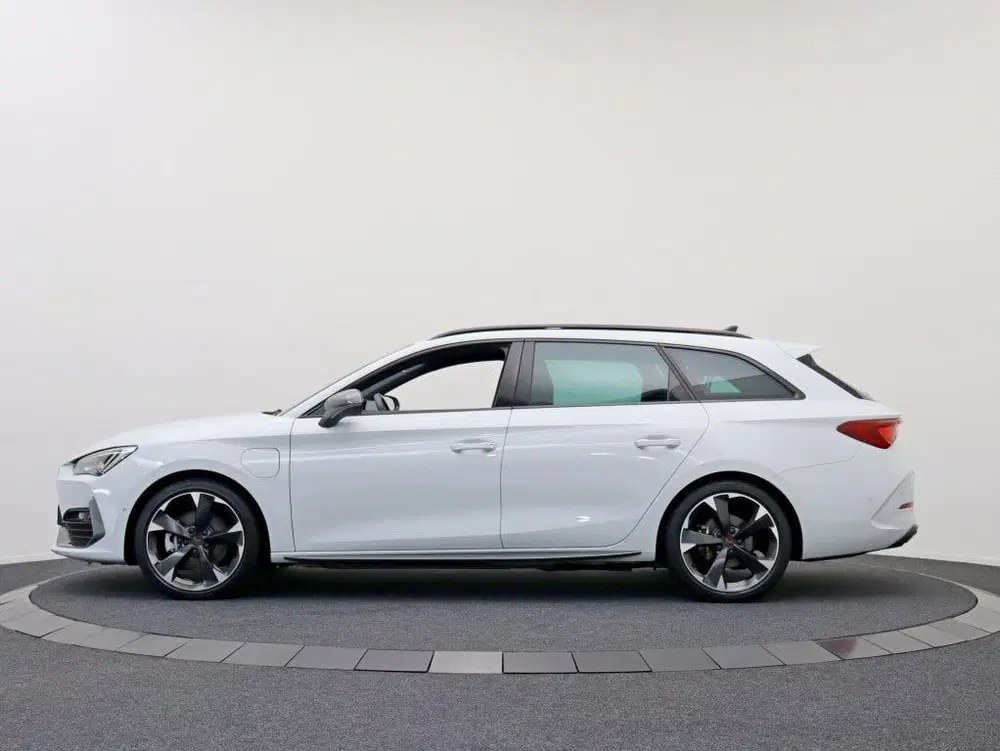 Cupra Leon 1.4 e-Hybrid Business uit 2024, foto 6