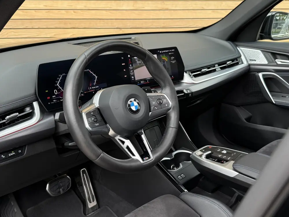 BMW X1 sDrive18i M-sport PANO uit 2022, foto 9