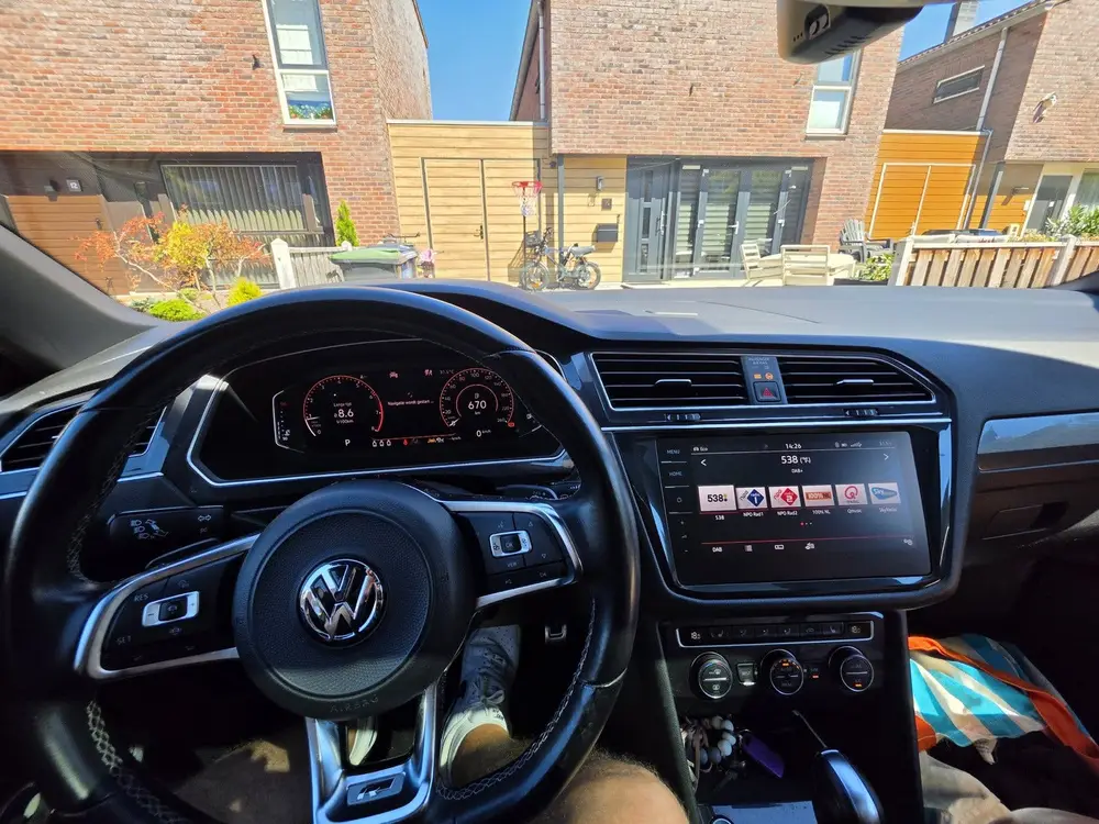 Volkswagen Tiguan Allspace Tiguan 2.0 TSI 220pk 4MOTION 7-DSG 2019 Zwart uit 2019, foto 4