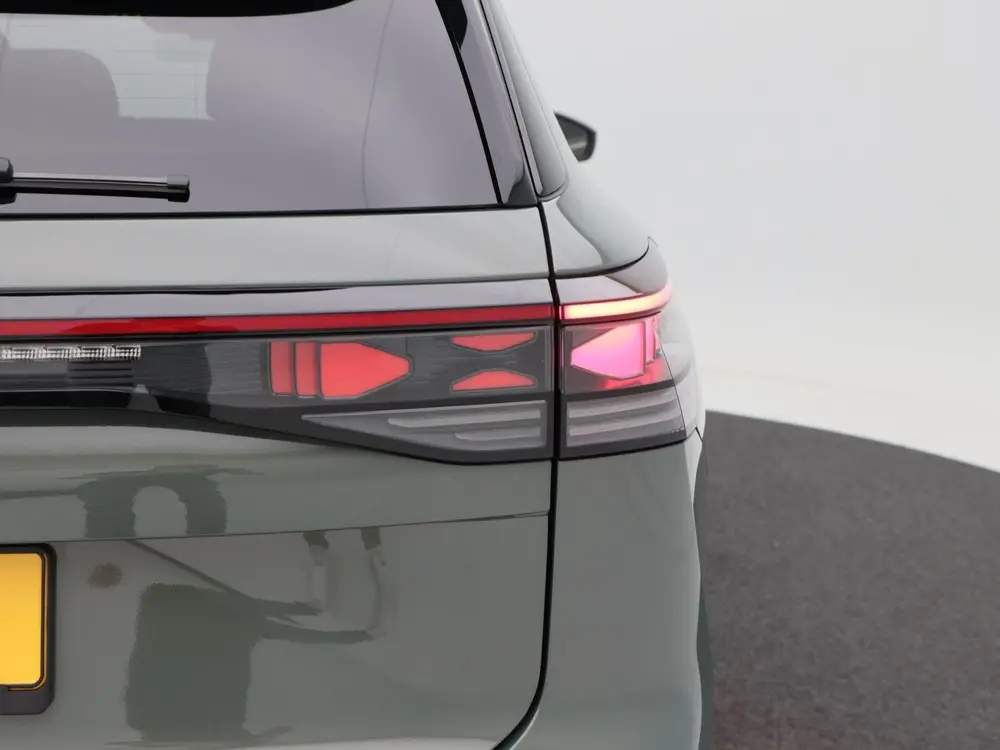Volkswagen Tayron R-Line Edition 1.5 eHybrid 272 Pk | Trekha uit 2026, foto 13