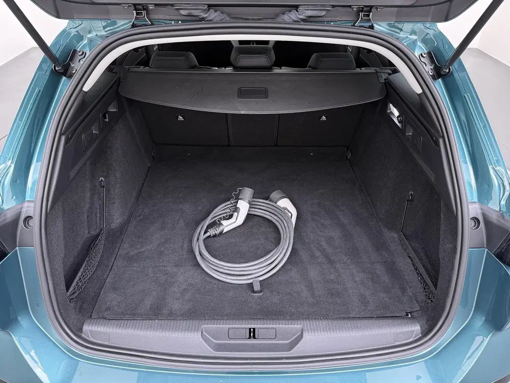 Peugeot 308 1.6 Plug-in Hybrid 180 Allure PHEV uit 2023, foto 11