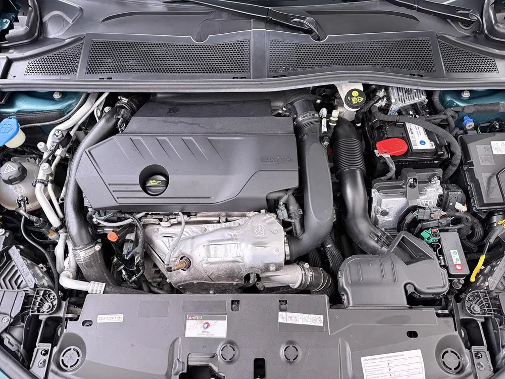 Peugeot 308 1.6 Plug-in Hybrid 180 Allure PHEV uit 2023, foto 14