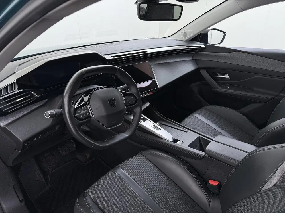 Peugeot 308 1.6 Plug-in Hybrid 180 Allure PHEV uit 2023, foto 16