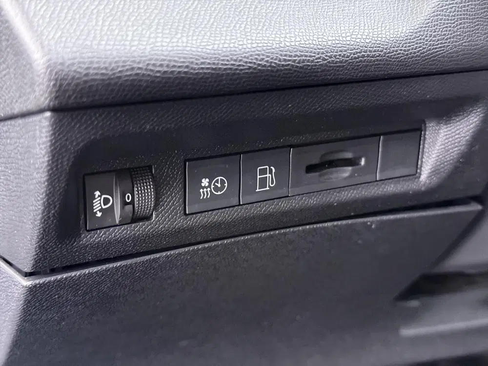Peugeot 308 1.6 Plug-in Hybrid 180 Allure PHEV uit 2023, foto 18