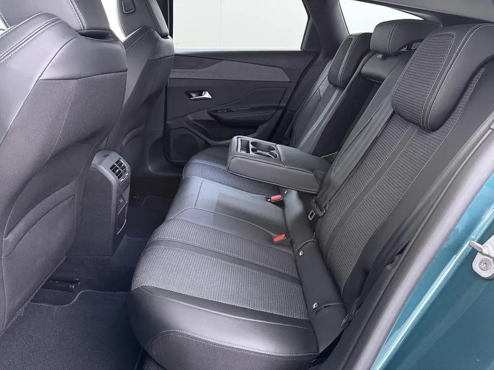 Peugeot 308 1.6 Plug-in Hybrid 180 Allure PHEV uit 2023, foto 20