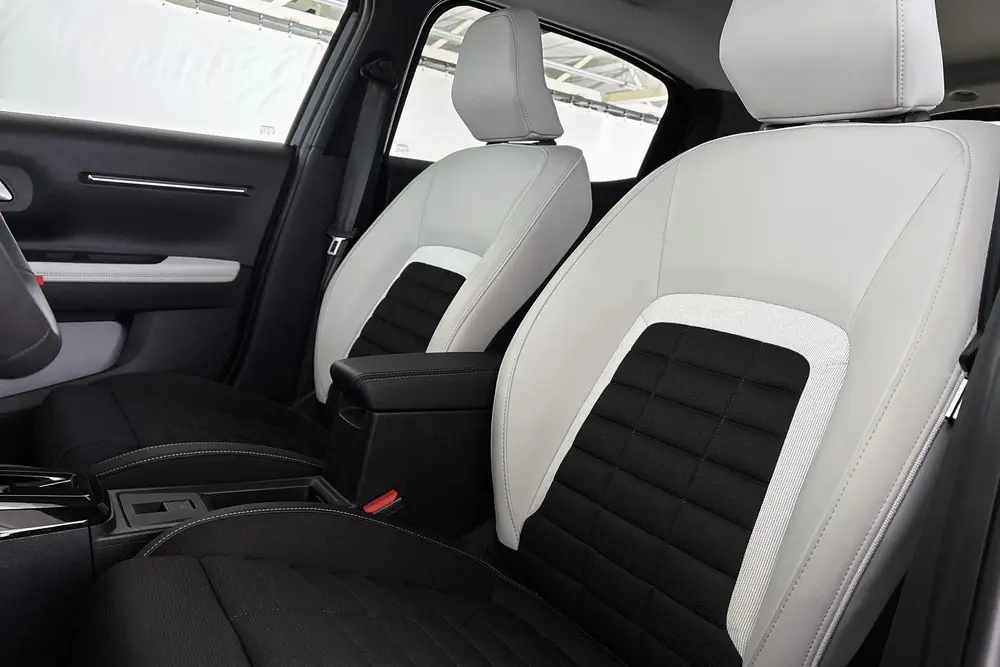 Citroën C3 Aircross Citroen Ë-C3 Aircross Max 113pk Extended R uit 2025, foto 6