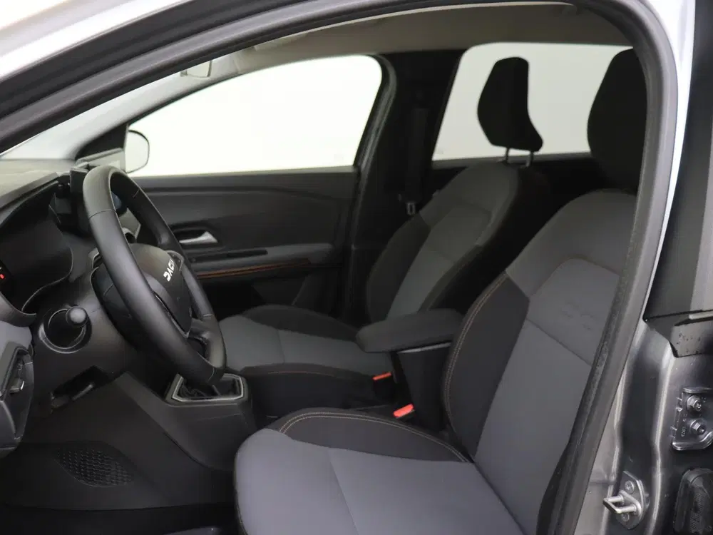 Dacia Jogger 1.6 Hybrid 140 Extreme 7p. uit 2025, foto 11