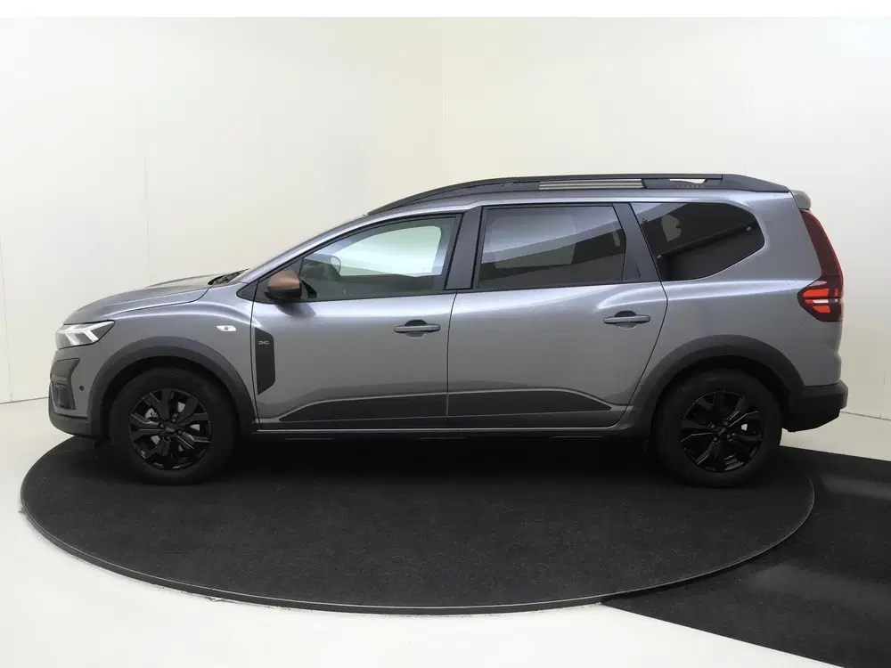 Dacia Jogger 1.6 Hybrid 140 Extreme 7p. uit 2025, foto 8