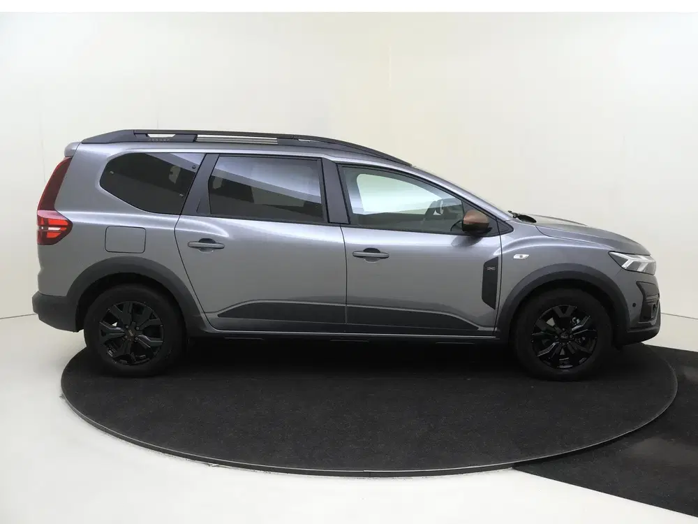 Dacia Jogger 1.6 Hybrid 140 Extreme 7p. uit 2025, foto 9