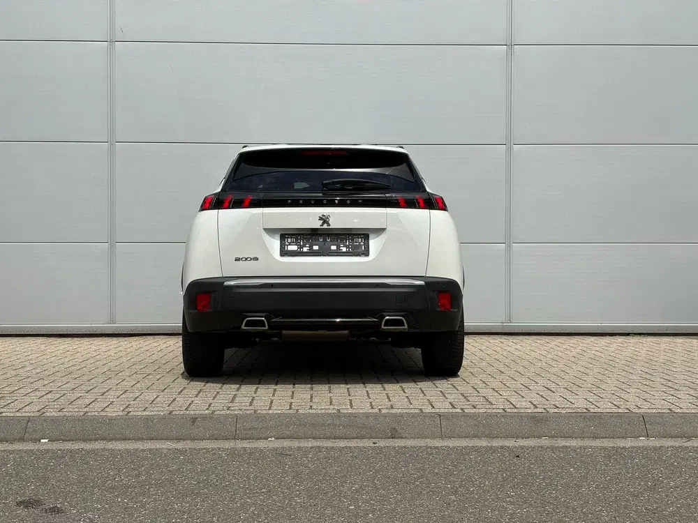 Peugeot 2008 1.2 PureTech Allure uit 2021, foto 5
