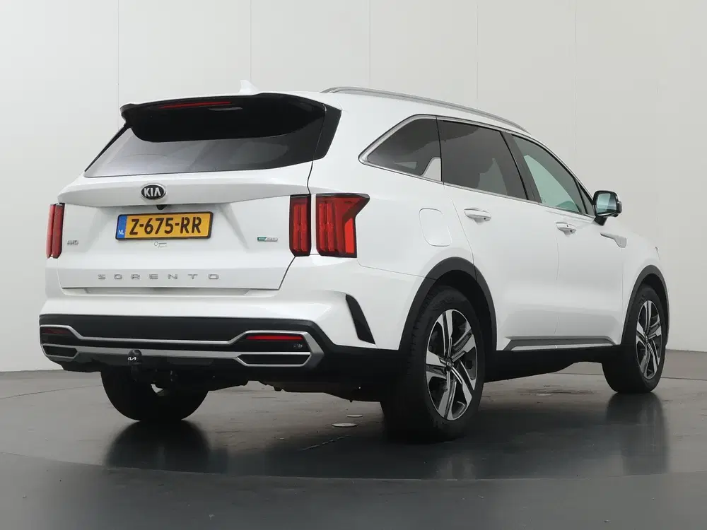 Kia Sorento 1.6 T-GDI Plug-in Hybrid 4WD ExecutiveLine uit 2021, foto 2