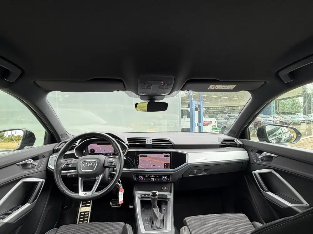 Audi Q3 35 TFSI S LINE uit 2021, foto 11