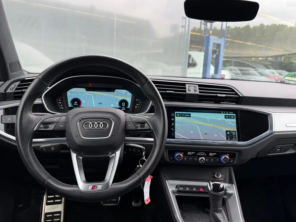 Audi Q3 35 TFSI S LINE uit 2021, foto 14