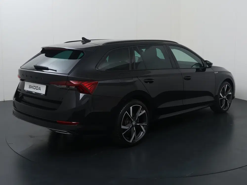 Skoda Octavia 1.4 TSI iV PHEV Sportline Business uit 2023, foto 5
