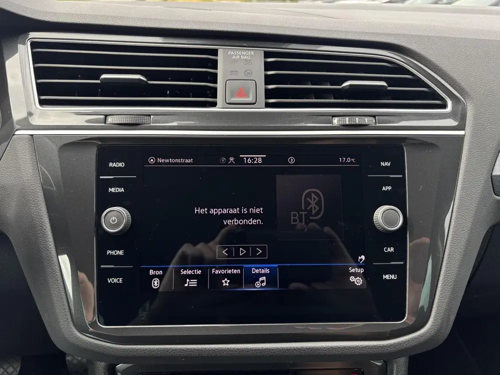 Volkswagen Tiguan 1.5 TSI Life Business acc camera keyless uit 2021, foto 18