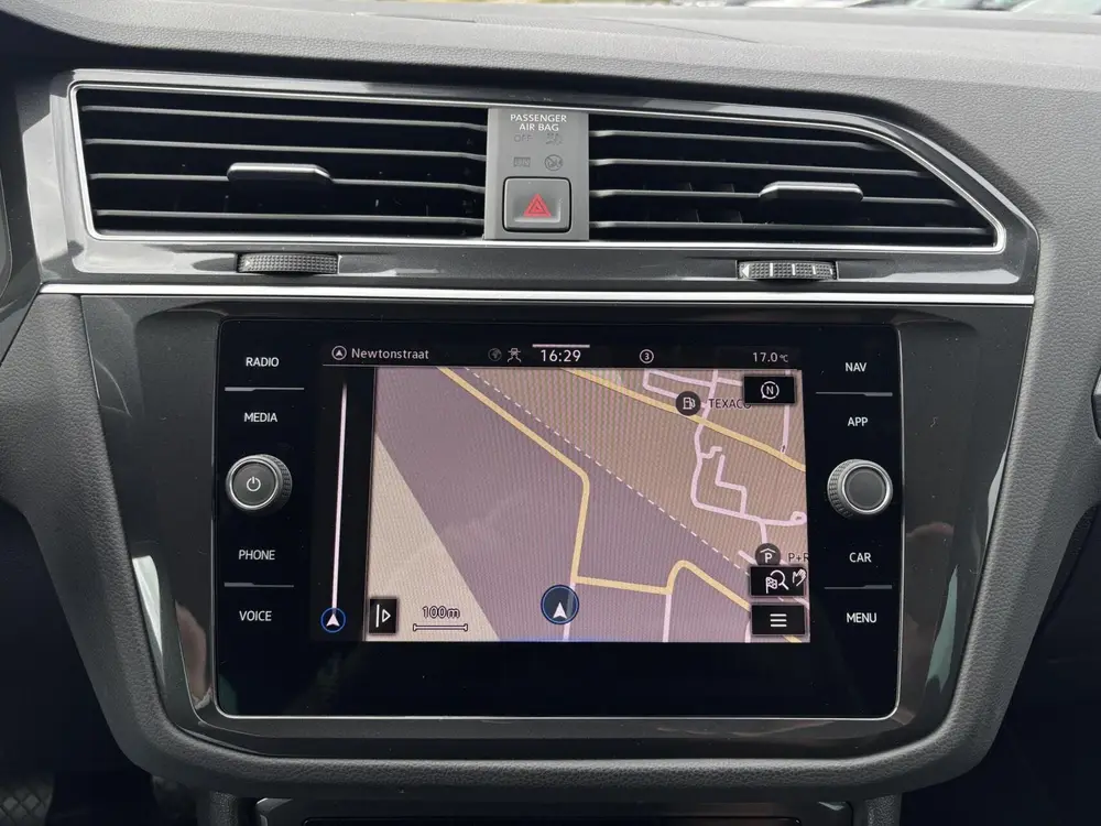 Volkswagen Tiguan 1.5 TSI Life Business acc camera keyless uit 2021, foto 19