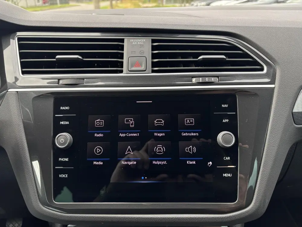 Volkswagen Tiguan 1.5 TSI Life Business acc camera keyless uit 2021, foto 20
