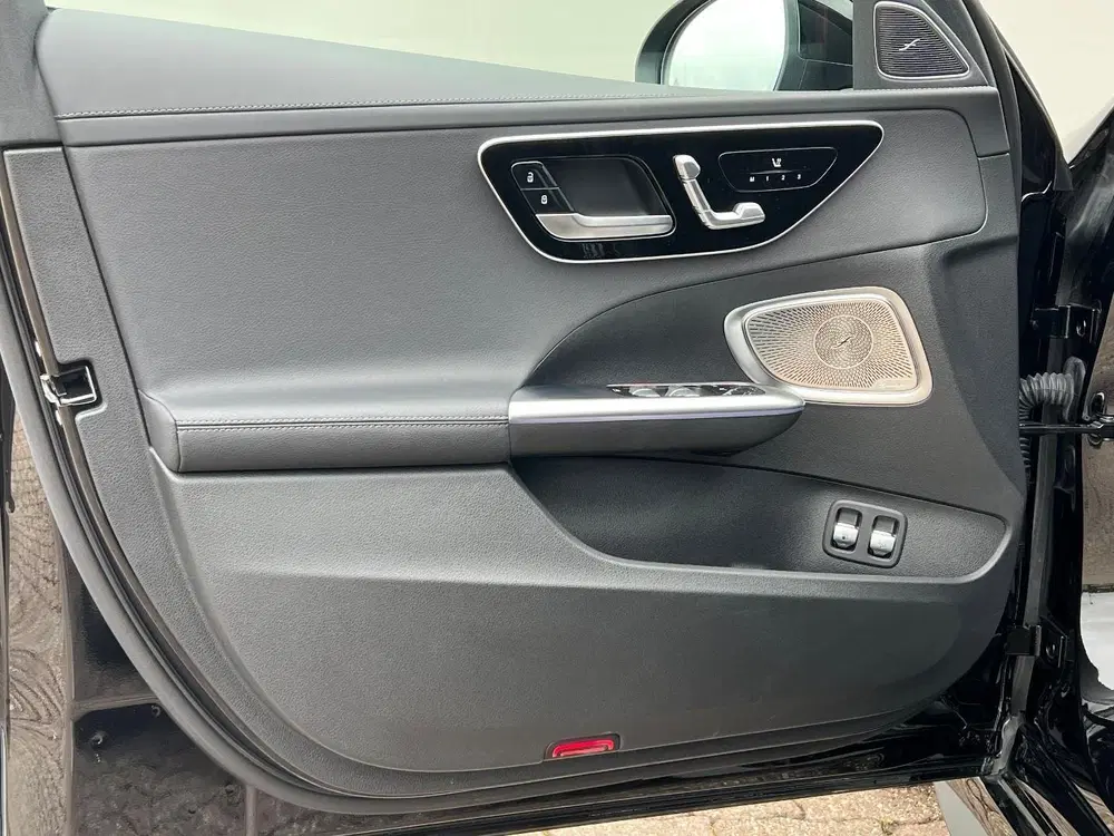 Mercedes-Benz C-Klasse 300e uit 2023, foto 7