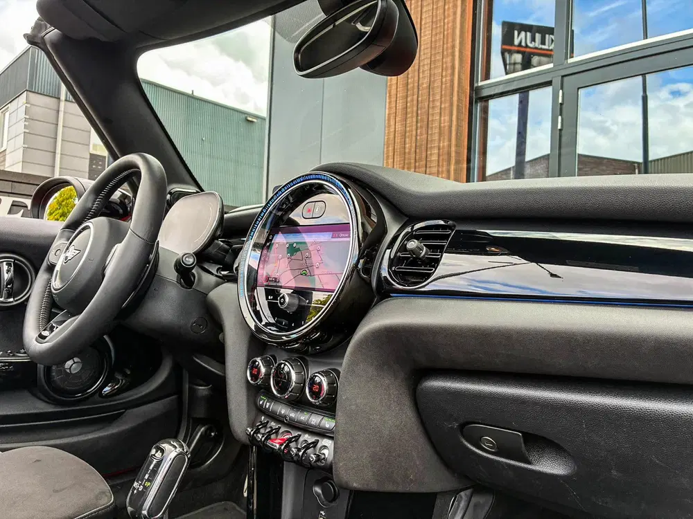 Mini Cabrio 2.0 Cooper S John Cooper Works F1 aut uit 2023, foto 3