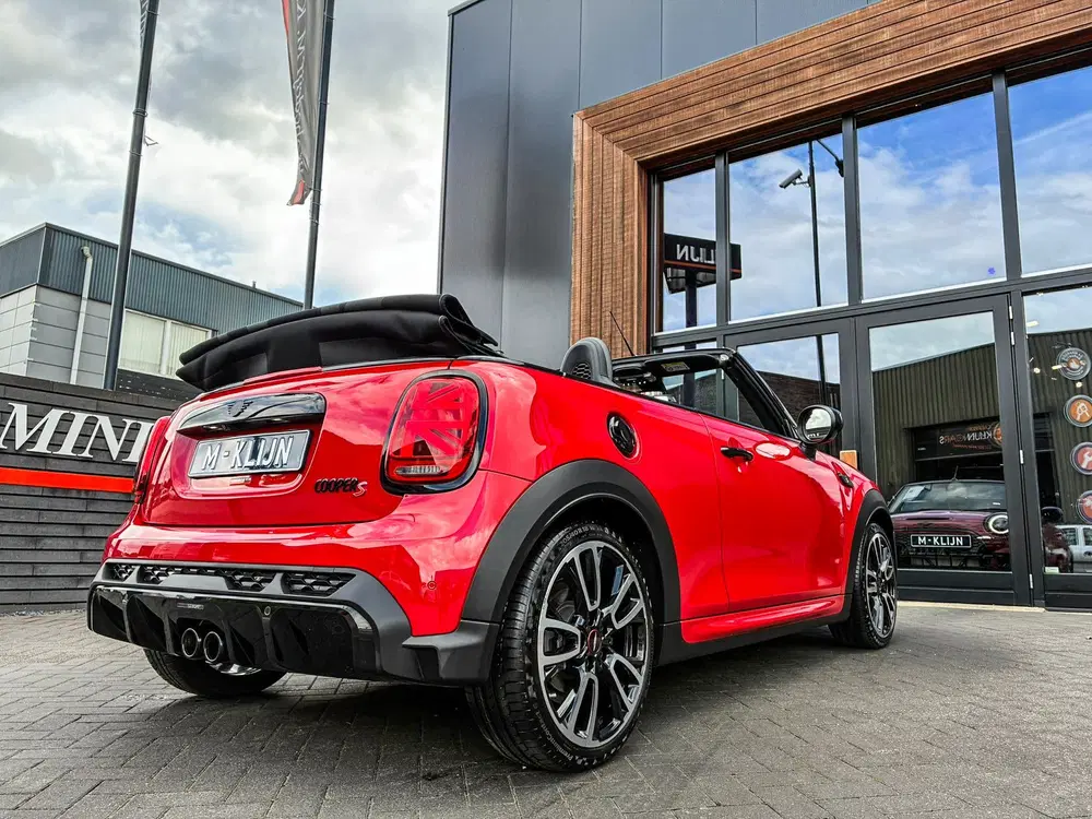 Mini Cabrio 2.0 Cooper S John Cooper Works F1 aut uit 2023, foto 4