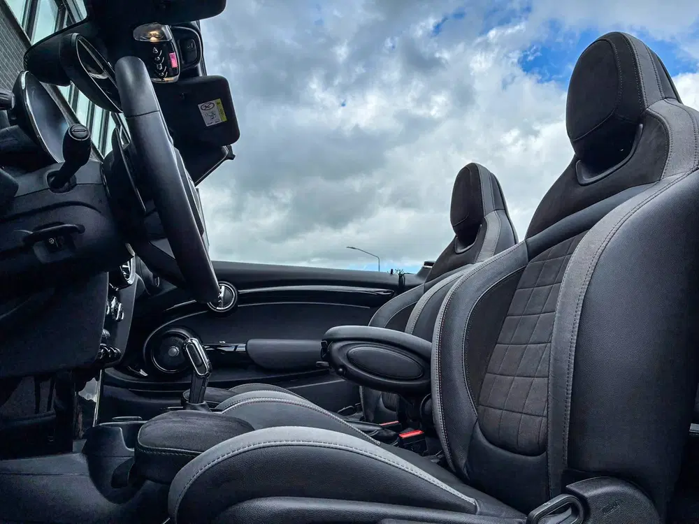 Mini Cabrio 2.0 Cooper S John Cooper Works F1 aut uit 2023, foto 6