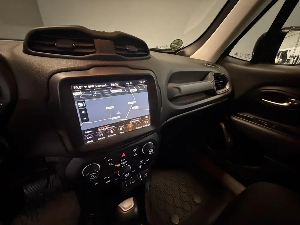 Jeep Renegade 1.3T DDCT S Carplay, Adapt. Cruise, LED, Kenwo uit 2020, foto 17