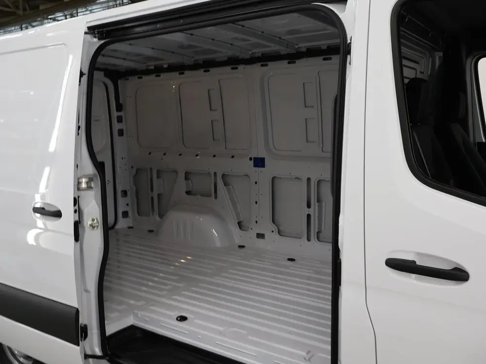 Mercedes-Benz Sprinter 315 CDI uit 2024, foto 12