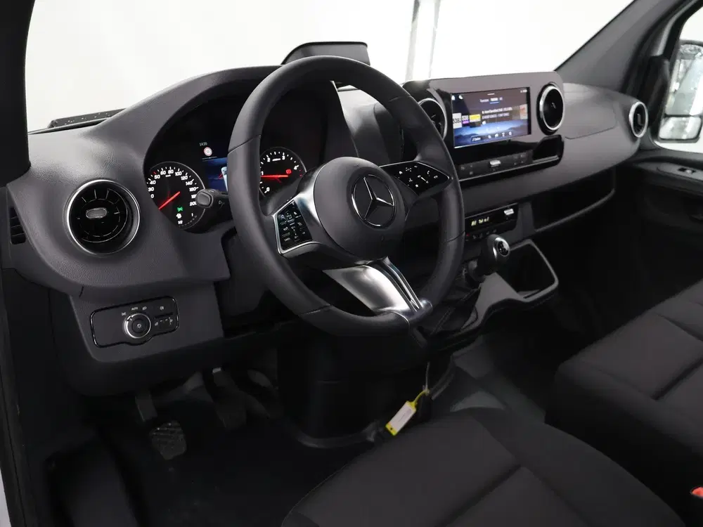 Mercedes-Benz Sprinter 315 CDI uit 2024, foto 9