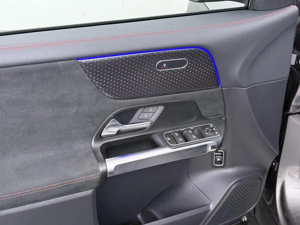 Mercedes-Benz EQB EQB 300 4Matic AMG NIEUW MODEL uit 2025, foto 18