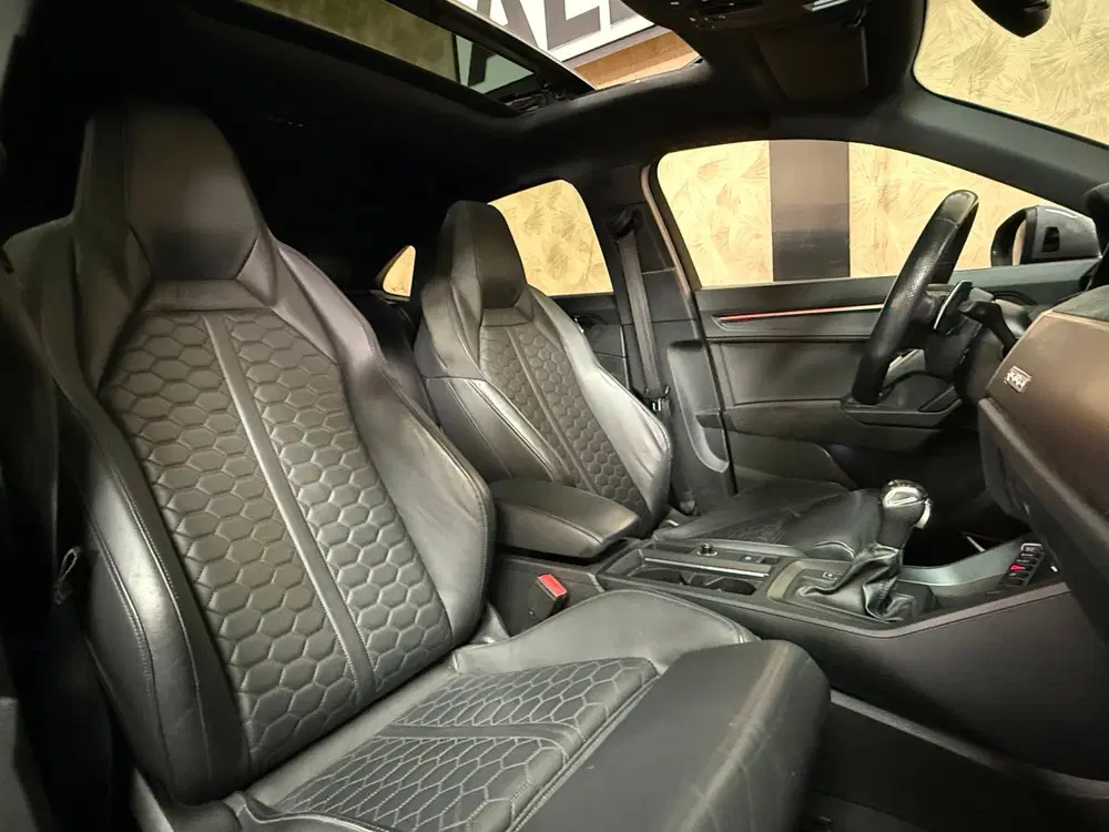 Audi RS Q3 TFSI RSQ3 uit 2021, foto 12