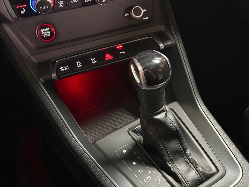 Audi RS Q3 TFSI RSQ3 uit 2021, foto 19