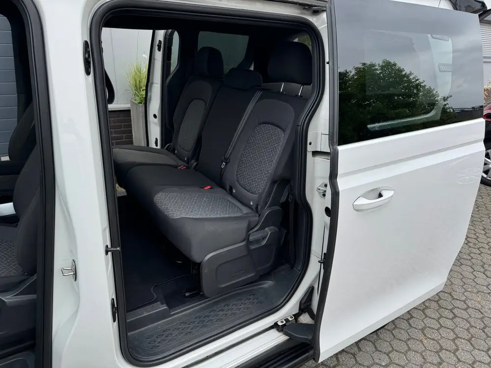 Volkswagen ID. Buzz 1st 77kWh | Red Accent pakket | IQ Light uit 2023, foto 13