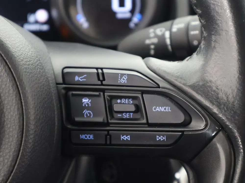 Toyota Yaris Cross 1.5 Hybrid 115 Black Edition uit 2022, foto 11