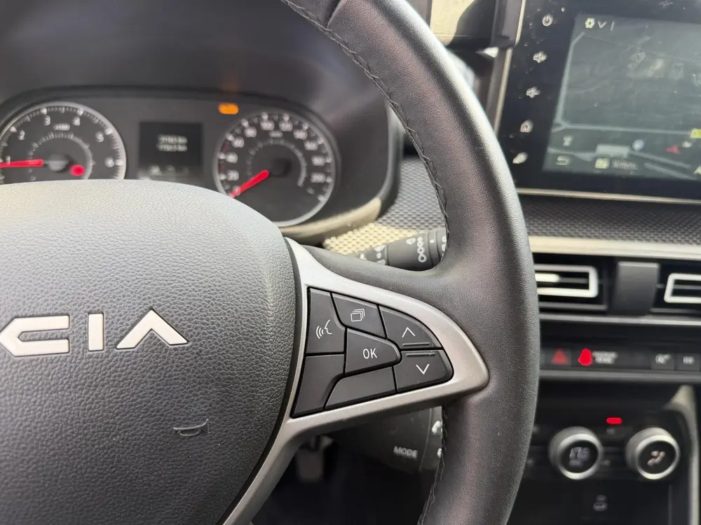 Dacia Sandero 1.0 TCe 90 Journey uit 2024, foto 10