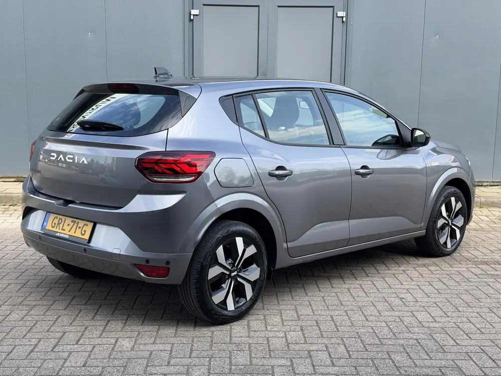 Dacia Sandero 1.0 TCe 90 Journey uit 2024, foto 3