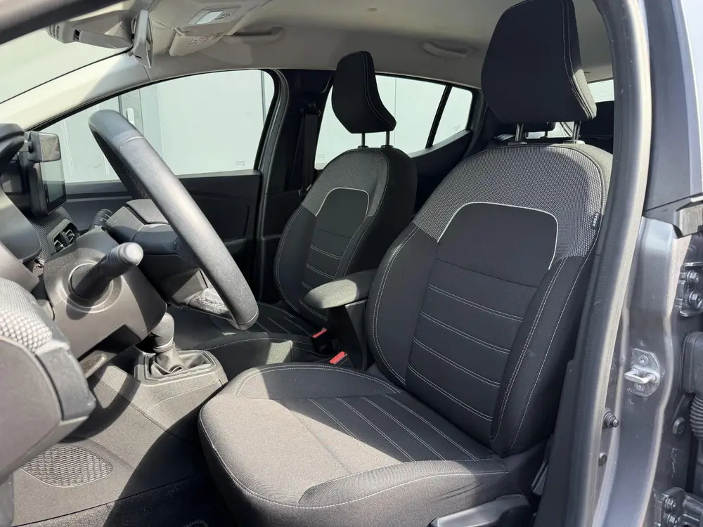 Dacia Sandero 1.0 TCe 90 Journey uit 2024, foto 6