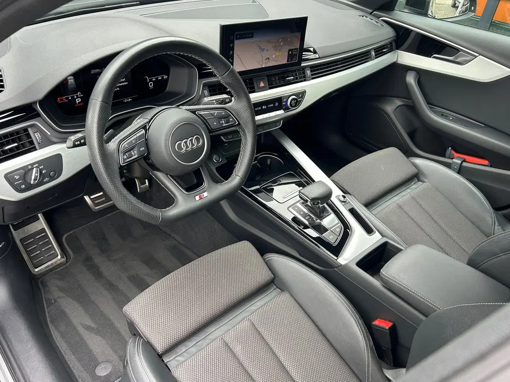 Audi A4 35 TFSI S edition Competition 1e EIG NL-Au uit 2022, foto 4