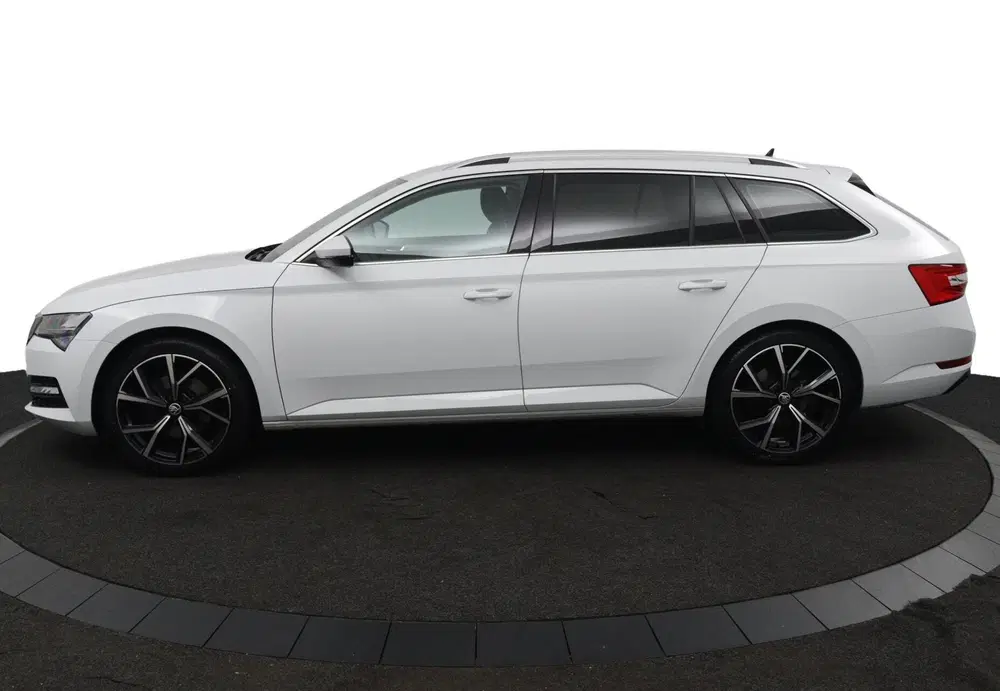 Skoda Superb 1.5 TSI Business Edition DSG uit 2024, foto 12
