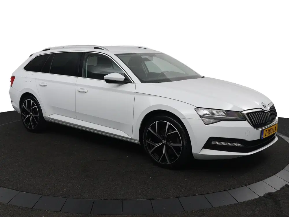Skoda Superb 1.5 TSI Business Edition DSG uit 2024, foto 14