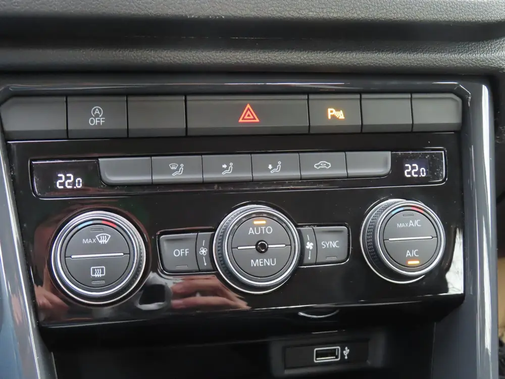 Volkswagen T-Roc 1.5 TSI 150pk Sport*LED*ACC*Apple Carplay* uit 2019, foto 9