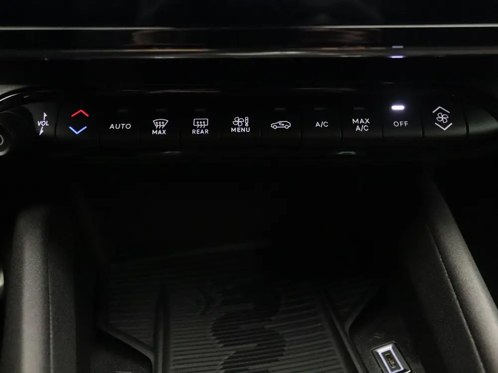 Alfa Romeo Junior Elettrica Speciale 54 kWh uit 2025, foto 10