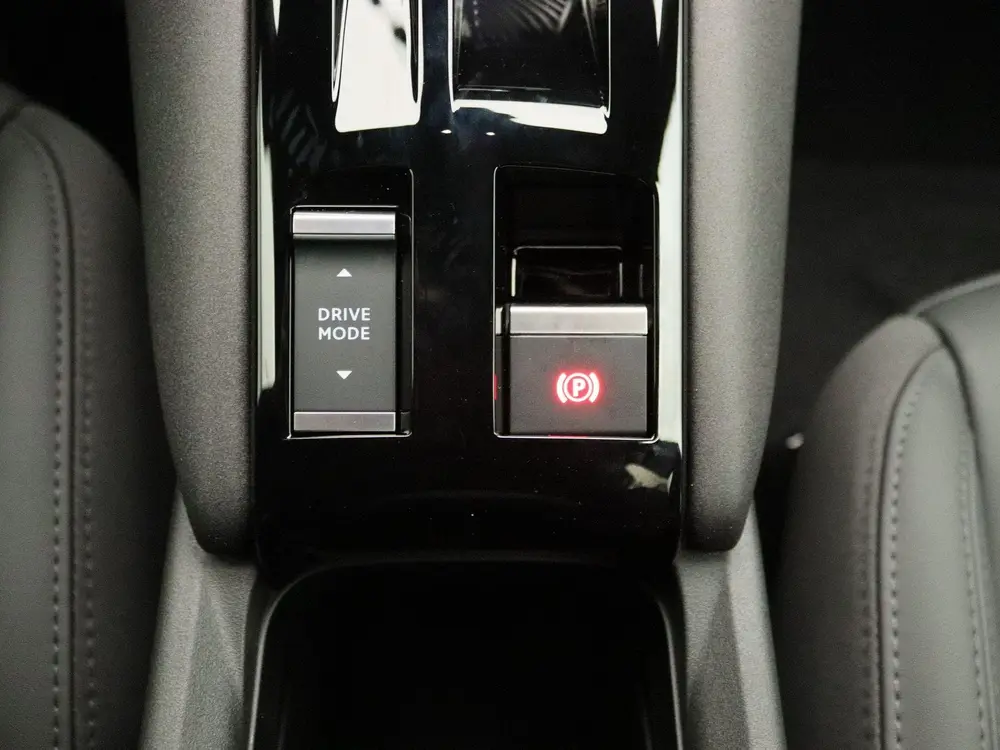 Alfa Romeo Junior Elettrica Speciale 54 kWh uit 2025, foto 12