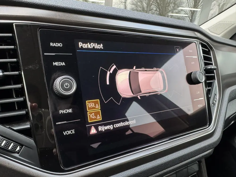 Volkswagen T-Roc 1.0 TSI Style *Navigatie*Stoelverwarming* uit 2019, foto 18
