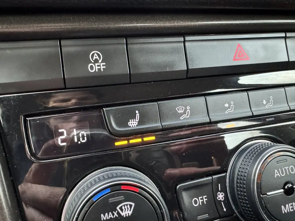 Volkswagen T-Roc 1.0 TSI Style *Navigatie*Stoelverwarming* uit 2019, foto 20